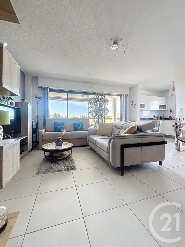 Appartement T2 à vendre - 2 pièces - 55,32 m2 - Frejus - 83 - PROVENCE-ALPES-COTE-D-AZUR