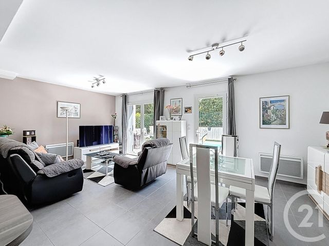 Maison à vendre - 4 pièces - 90,64 m2 - Roquebrune Sur Argens - 83 - PROVENCE-ALPES-COTE-D-AZUR