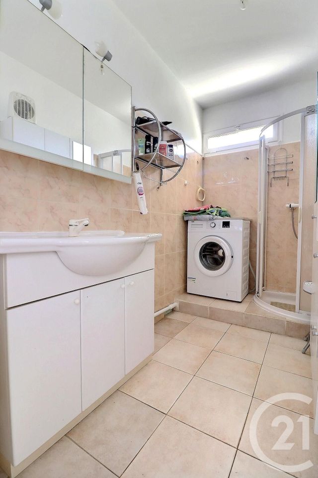 Appartement T2 à vendre - 2 pièces - 48,65 m2 - Frejus - 83 - PROVENCE-ALPES-COTE-D-AZUR