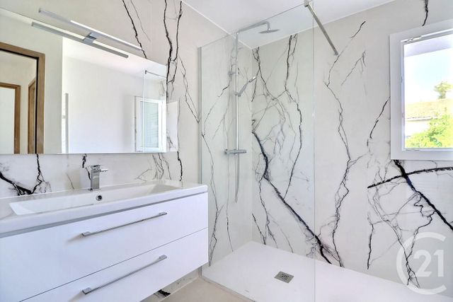 Appartement T4 à vendre - 4 pièces - 103,20 m2 - St Aygulf - 83 - PROVENCE-ALPES-COTE-D-AZUR