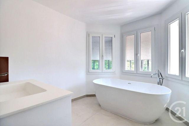 Appartement T4 à vendre - 4 pièces - 103,20 m2 - St Aygulf - 83 - PROVENCE-ALPES-COTE-D-AZUR