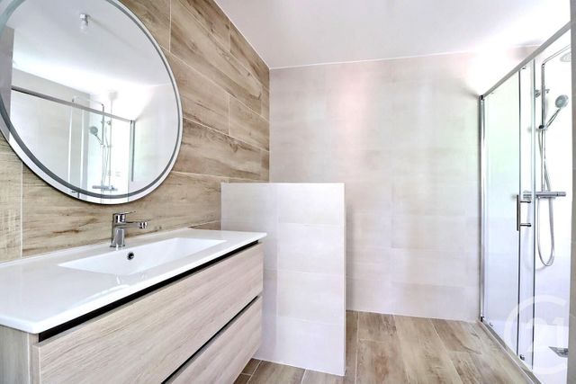 Appartement T3 à vendre - 3 pièces - 64,80 m2 - St Aygulf - 83 - PROVENCE-ALPES-COTE-D-AZUR