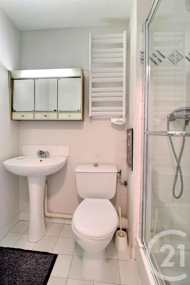 Appartement Studio à vendre - 1 pièce - 24,70 m2 - Frejus - 83 - PROVENCE-ALPES-COTE-D-AZUR