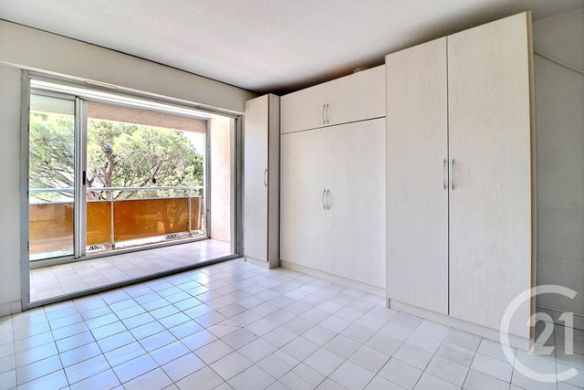 Appartement Studio à vendre - 1 pièce - 24,70 m2 - Frejus - 83 - PROVENCE-ALPES-COTE-D-AZUR