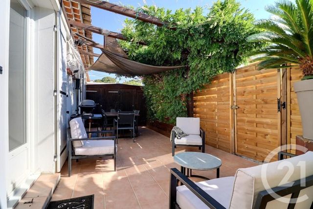 Appartement T2 à vendre - 3 pièces - 48,12 m2 - St Raphael - 83 - PROVENCE-ALPES-COTE-D-AZUR