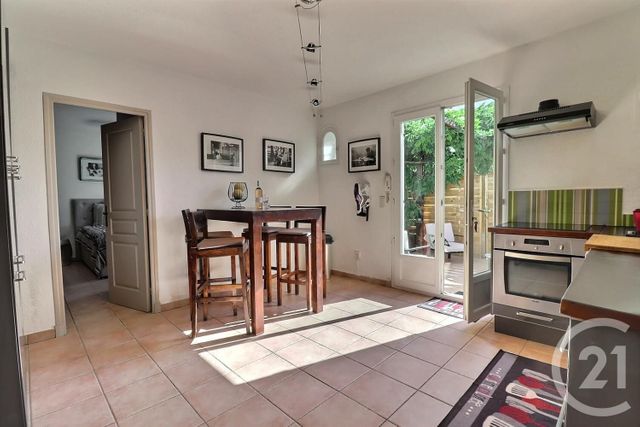 Appartement T2 à vendre - 3 pièces - 48,12 m2 - St Raphael - 83 - PROVENCE-ALPES-COTE-D-AZUR