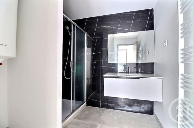 Appartement T3 à vendre - 3 pièces - 73,50 m2 - St Aygulf - 83 - PROVENCE-ALPES-COTE-D-AZUR