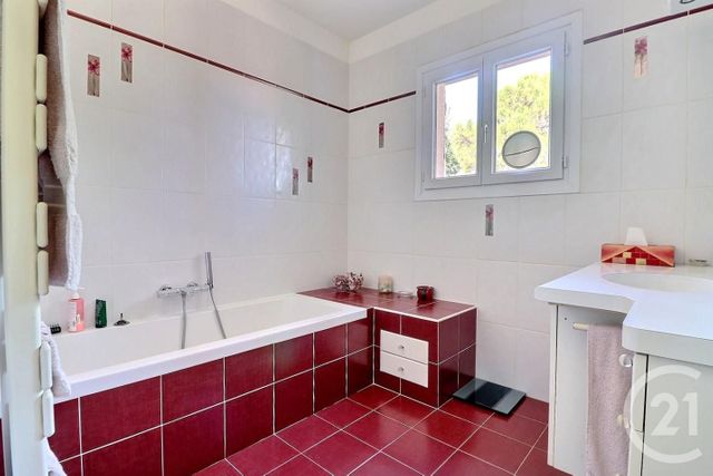 Maison &agrave; vendre - 9 pi&egrave;ces - 237 m2 - Frejus - 83 - PROVENCE-ALPES-COTE-D-AZUR