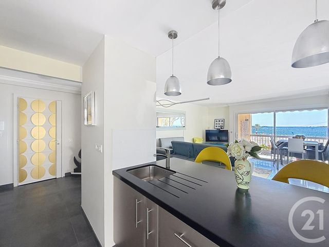 Appartement T4 à vendre - 4 pièces - 89,69 m2 - Frejus - 83 - PROVENCE-ALPES-COTE-D-AZUR