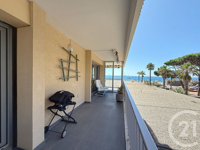 Appartement T4 à vendre - 4 pièces - 89,69 m2 - Frejus - 83 - PROVENCE-ALPES-COTE-D-AZUR