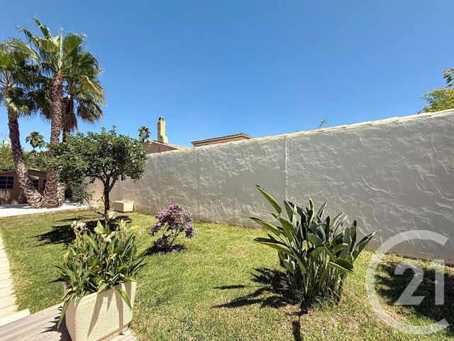 Maison à vendre - 4 pièces - 128 m2 - Frejus - 83 - PROVENCE-ALPES-COTE-D-AZUR