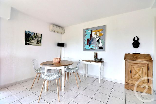 Appartement T3 à vendre - 3 pièces - 69 m2 - St Raphael - 83 - PROVENCE-ALPES-COTE-D-AZUR