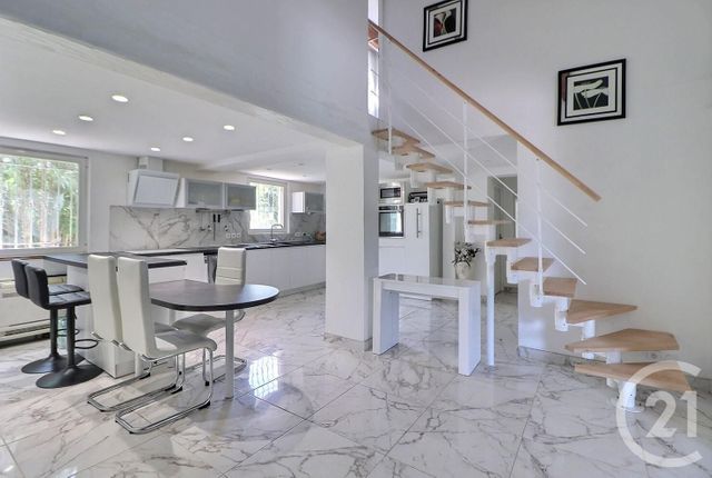 Maison à vendre - 5 pièces - 112 m2 - Frejus - 83 - PROVENCE-ALPES-COTE-D-AZUR