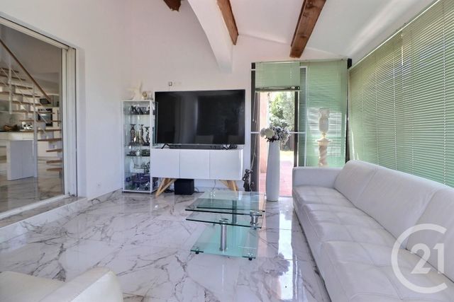 Maison à vendre - 5 pièces - 112 m2 - Frejus - 83 - PROVENCE-ALPES-COTE-D-AZUR