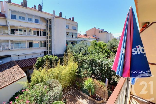 Appartement T2 à vendre - 2 pièces - 49,76 m2 - Frejus - 83 - PROVENCE-ALPES-COTE-D-AZUR