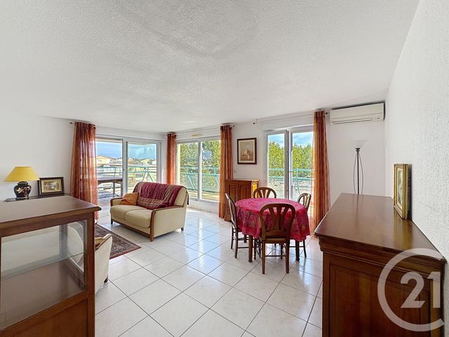 Appartement T3 à vendre - 3 pièces - 81,45 m2 - Frejus - 83 - PROVENCE-ALPES-COTE-D-AZUR