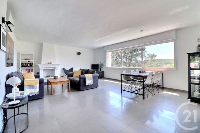 Maison à vendre - 5 pièces - 121 m2 - St Raphael - 83 - PROVENCE-ALPES-COTE-D-AZUR