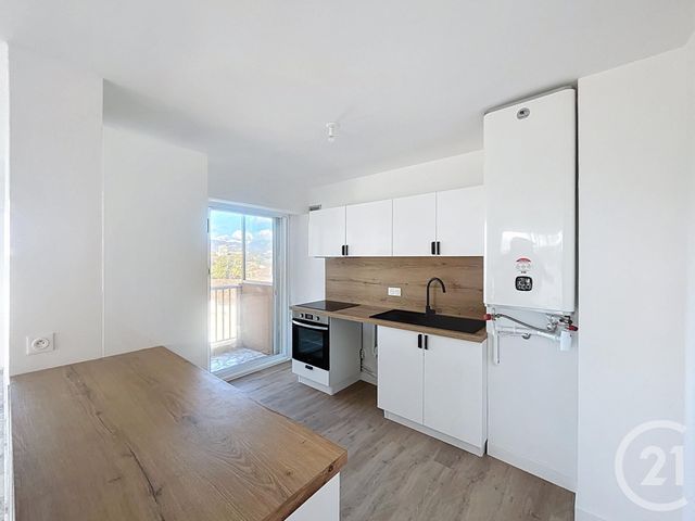 Appartement T3 &agrave; vendre - 3 pi&egrave;ces - 84 m2 - St Raphael - 83 - PROVENCE-ALPES-COTE-D-AZUR