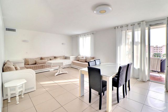 Appartement T4 à vendre - 4 pièces - 91 m2 - St Raphael - 83 - PROVENCE-ALPES-COTE-D-AZUR