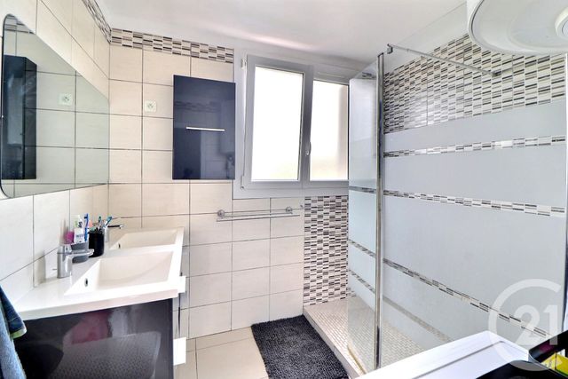 Appartement T4 à vendre - 4 pièces - 91 m2 - St Raphael - 83 - PROVENCE-ALPES-COTE-D-AZUR