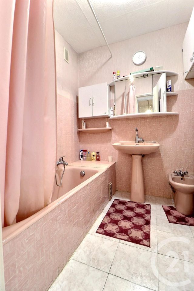 Appartement T3 à vendre - 3 pièces - 64,91 m2 - St Raphael - 83 - PROVENCE-ALPES-COTE-D-AZUR