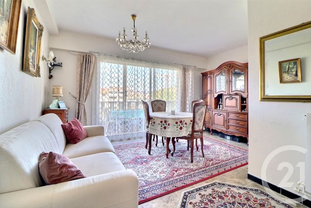 Appartement T3 à vendre - 3 pièces - 64,91 m2 - St Raphael - 83 - PROVENCE-ALPES-COTE-D-AZUR