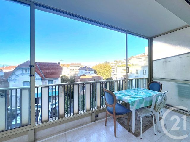 Appartement T3 à vendre - 3 pièces - 64,91 m2 - St Raphael - 83 - PROVENCE-ALPES-COTE-D-AZUR