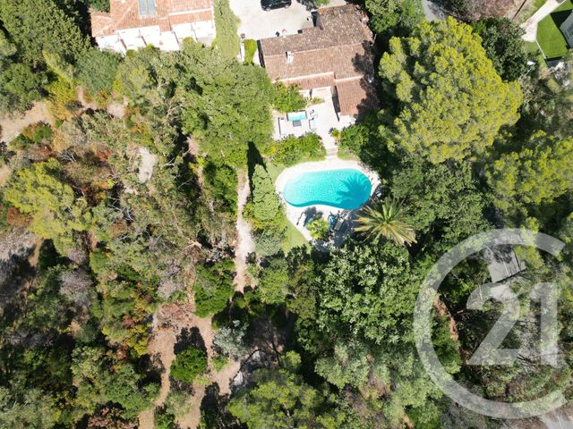 Maison à vendre - 7 pièces - 150 m2 - Frejus - 83 - PROVENCE-ALPES-COTE-D-AZUR