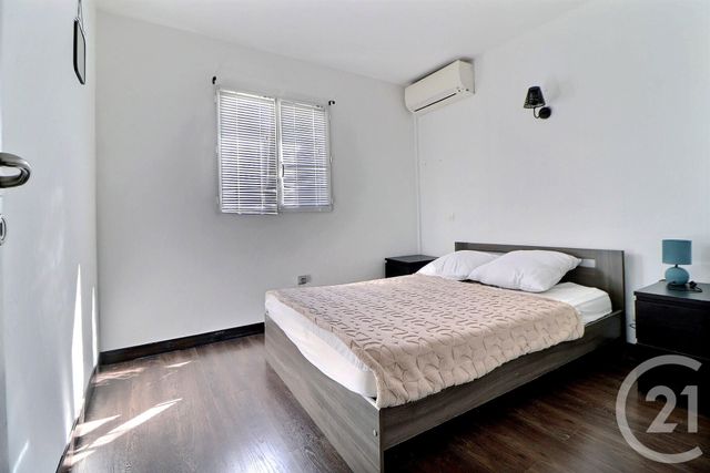 Appartement F3 bis &agrave; vendre - 3 pi&egrave;ces - 84,41 m2 - St Raphael - 83 - PROVENCE-ALPES-COTE-D-AZUR