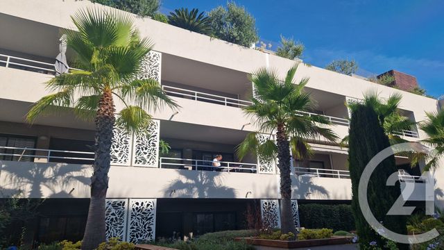 Appartement F3 à vendre - 3 pièces - 68,40 m2 - Frejus - 83 - PROVENCE-ALPES-COTE-D-AZUR