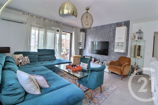 Appartement F3 à vendre - 3 pièces - 68,40 m2 - Frejus - 83 - PROVENCE-ALPES-COTE-D-AZUR