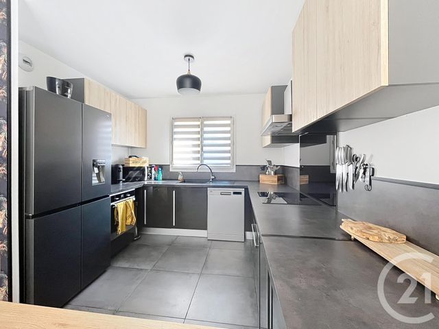 Maison à vendre - 5 pièces - 104 m2 - Roquebrune Sur Argens - 83 - PROVENCE-ALPES-COTE-D-AZUR