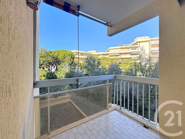 Appartement Studio cabine &agrave; vendre - 2 pi&egrave;ces - 22,01 m2 - Frejus - 83 - PROVENCE-ALPES-COTE-D-AZUR