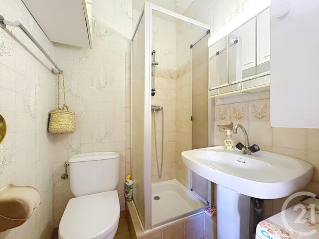 Appartement Studio cabine &agrave; vendre - 2 pi&egrave;ces - 22,01 m2 - Frejus - 83 - PROVENCE-ALPES-COTE-D-AZUR