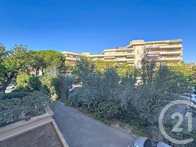 Appartement Studio cabine &agrave; vendre - 2 pi&egrave;ces - 22,01 m2 - Frejus - 83 - PROVENCE-ALPES-COTE-D-AZUR