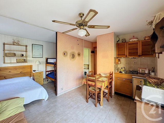 Appartement Studio cabine &agrave; vendre - 2 pi&egrave;ces - 22,01 m2 - Frejus - 83 - PROVENCE-ALPES-COTE-D-AZUR