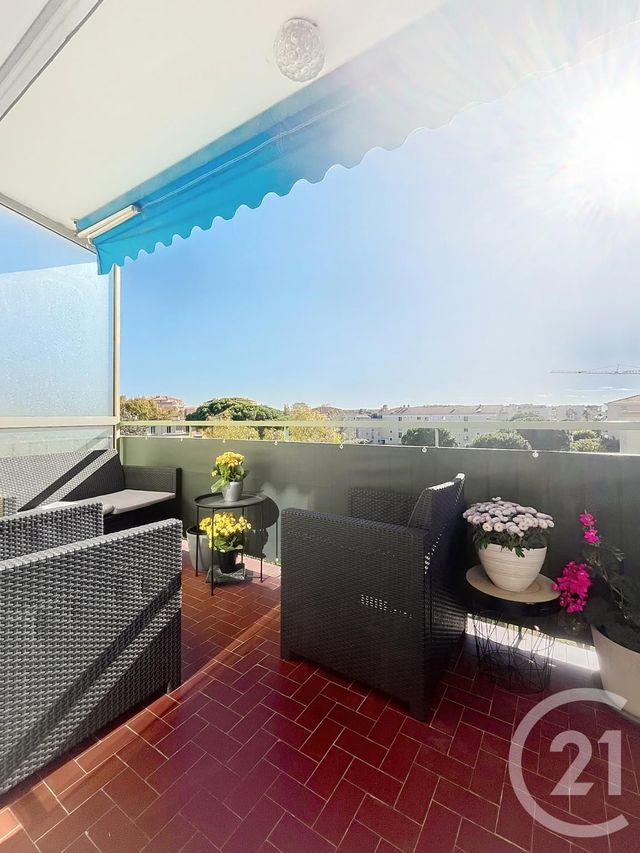 Appartement F4 à vendre - 4 pièces - 73 m2 - Frejus - 83 - PROVENCE-ALPES-COTE-D-AZUR