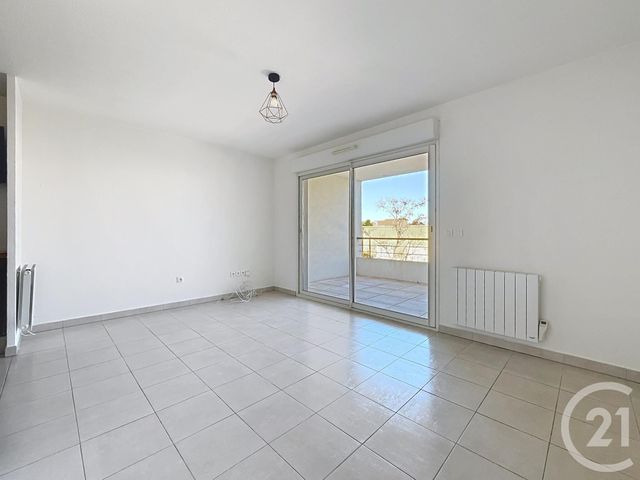 Appartement F2 à vendre - 2 pièces - 43 m2 - Frejus - 83 - PROVENCE-ALPES-COTE-D-AZUR
