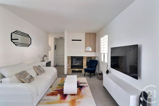 Maison à vendre - 4 pièces - 107 m2 - Roquebrune Sur Argens - 83 - PROVENCE-ALPES-COTE-D-AZUR