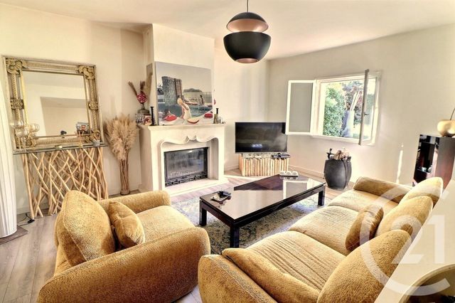 Maison à vendre - 6 pièces - 154 m2 - St Paul En Foret - 83 - PROVENCE-ALPES-COTE-D-AZUR