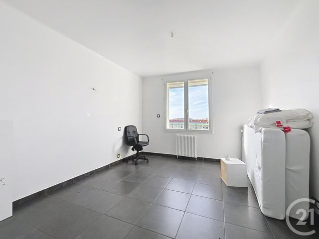 Appartement F4 à vendre - 4 pièces - 72,95 m2 - Frejus - 83 - PROVENCE-ALPES-COTE-D-AZUR