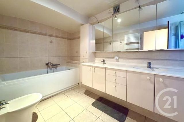 Maison &agrave; vendre - 8 pi&egrave;ces - 209,49 m2 - Frejus - 83 - PROVENCE-ALPES-COTE-D-AZUR