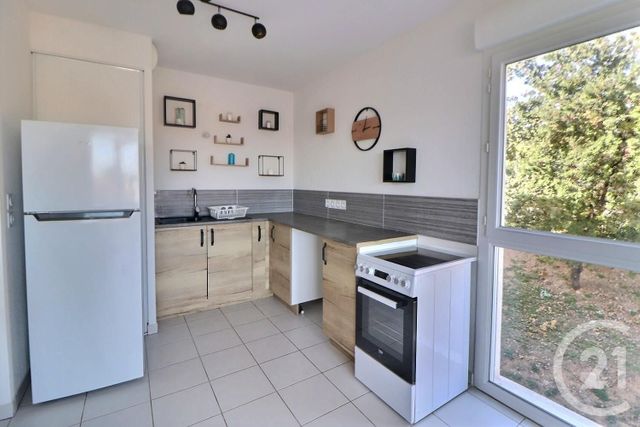 Appartement T2 à vendre - 2 pièces - 41 m2 - Draguignan - 83 - PROVENCE-ALPES-COTE-D-AZUR