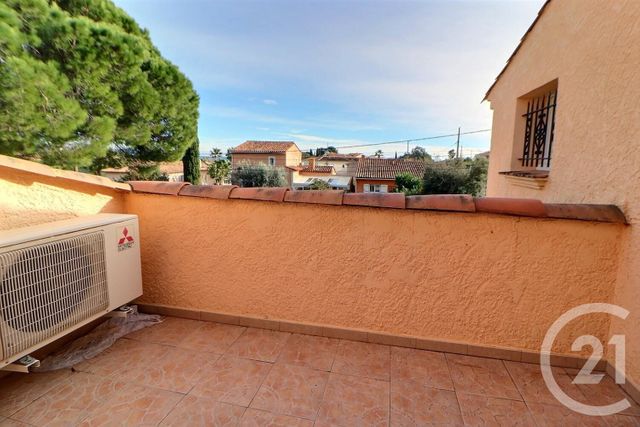 Maison à vendre - 5 pièces - 125 m2 - Frejus - 83 - PROVENCE-ALPES-COTE-D-AZUR