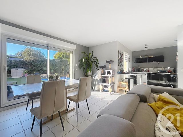 Maison à vendre - 4 pièces - 89 m2 - Roquebrune Sur Argens - 83 - PROVENCE-ALPES-COTE-D-AZUR