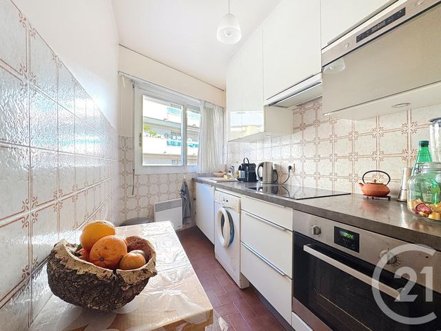 Appartement F2 &agrave; vendre - 2 pi&egrave;ces - 49,33 m2 - St Raphael - 83 - PROVENCE-ALPES-COTE-D-AZUR