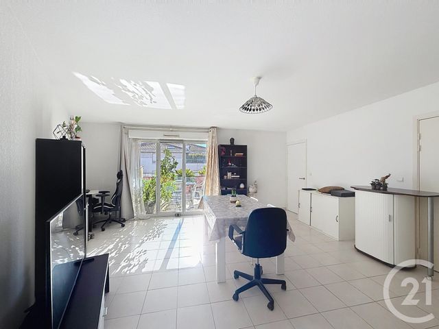 Appartement T3 &agrave; vendre - 3 pi&egrave;ces - 82,53 m2 - St Raphael - 83 - PROVENCE-ALPES-COTE-D-AZUR