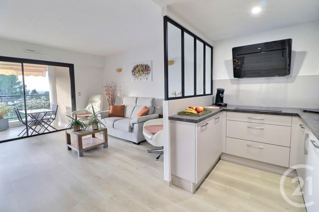 Appartement F3 &agrave; vendre - 3 pi&egrave;ces - 77,28 m2 - St Raphael - 83 - PROVENCE-ALPES-COTE-D-AZUR