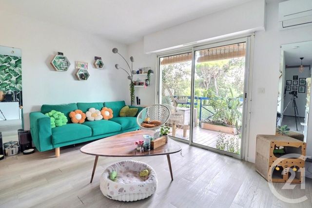 Appartement T2 &agrave; vendre - 2 pi&egrave;ces - 31,55 m2 - St Raphael - 83 - PROVENCE-ALPES-COTE-D-AZUR