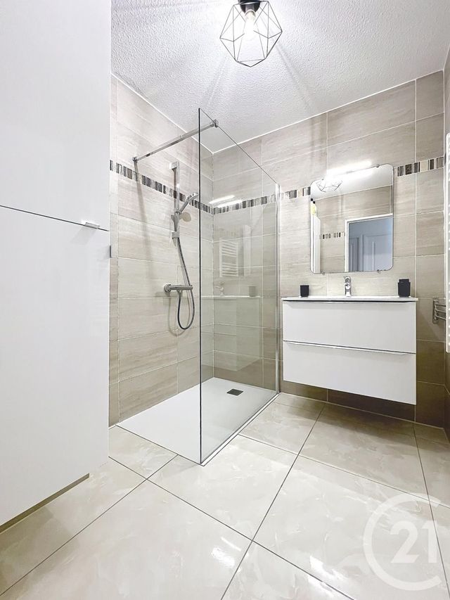 Appartement &agrave; vendre - 3 pi&egrave;ces - 61,89 m2 - Frejus - 83 - PROVENCE-ALPES-COTE-D-AZUR